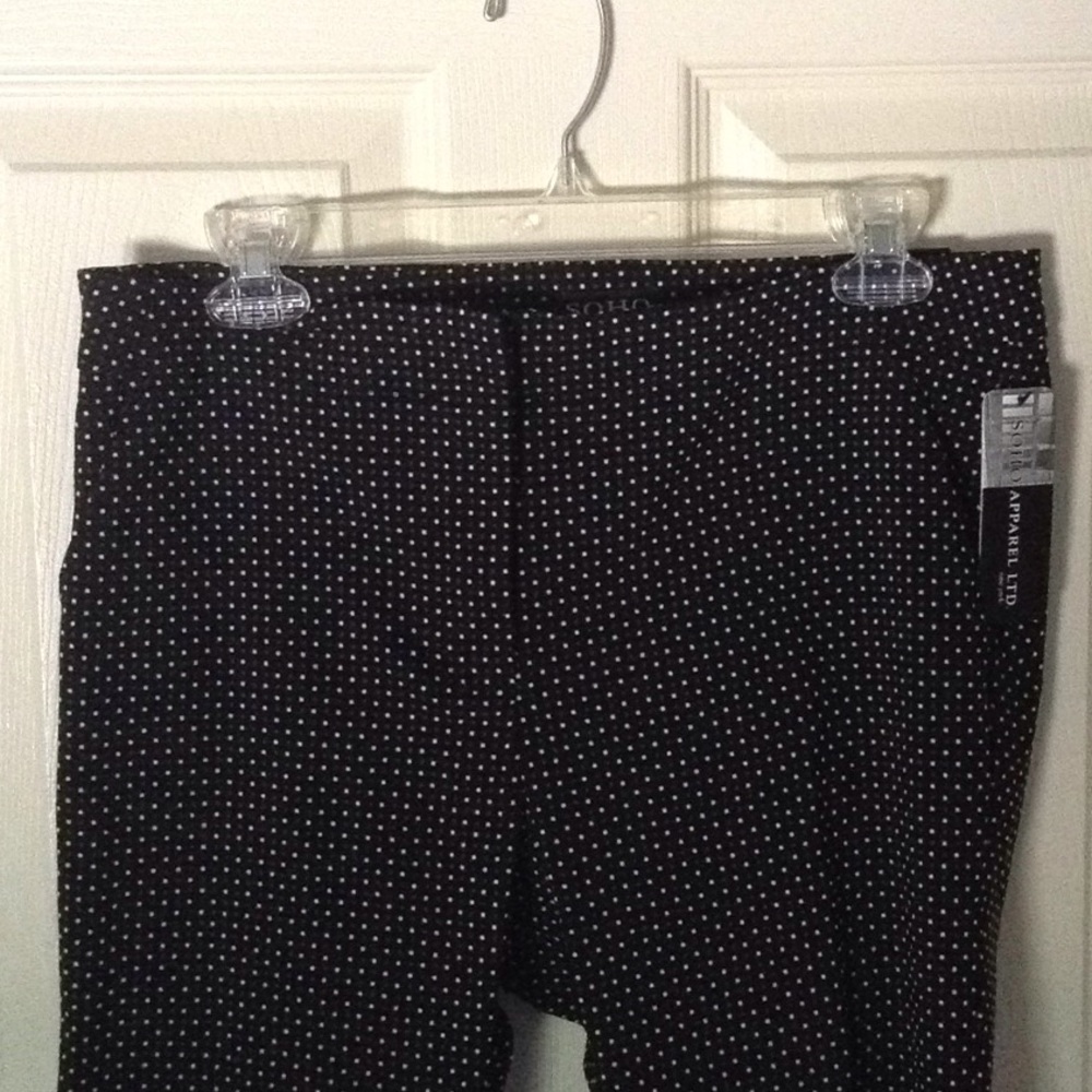 Soho Apparel LTD Square Print Capris